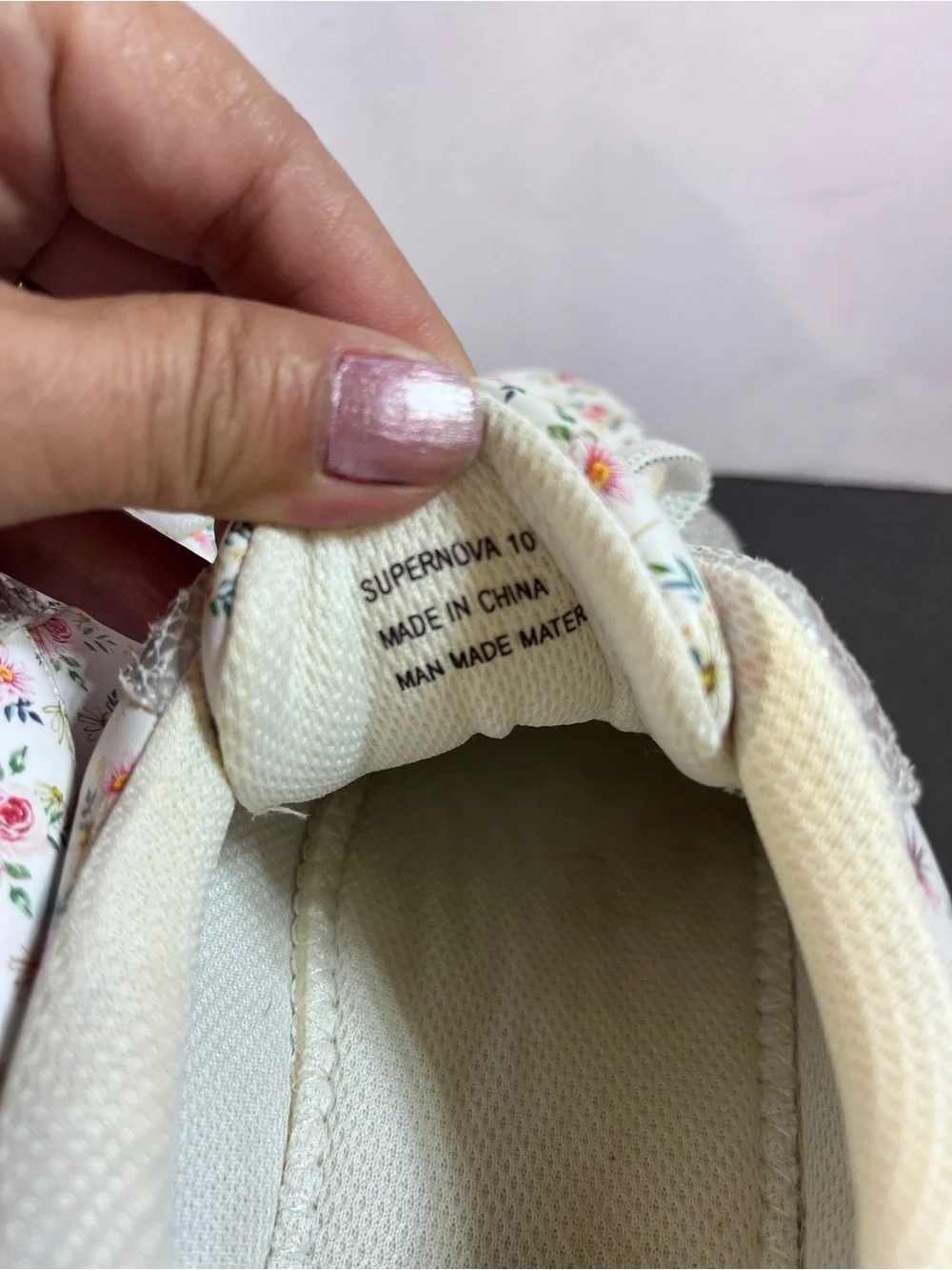 Hey Girl by Corkys 10 White Floral Lace-Up Sneakers with Silver Star Accent
